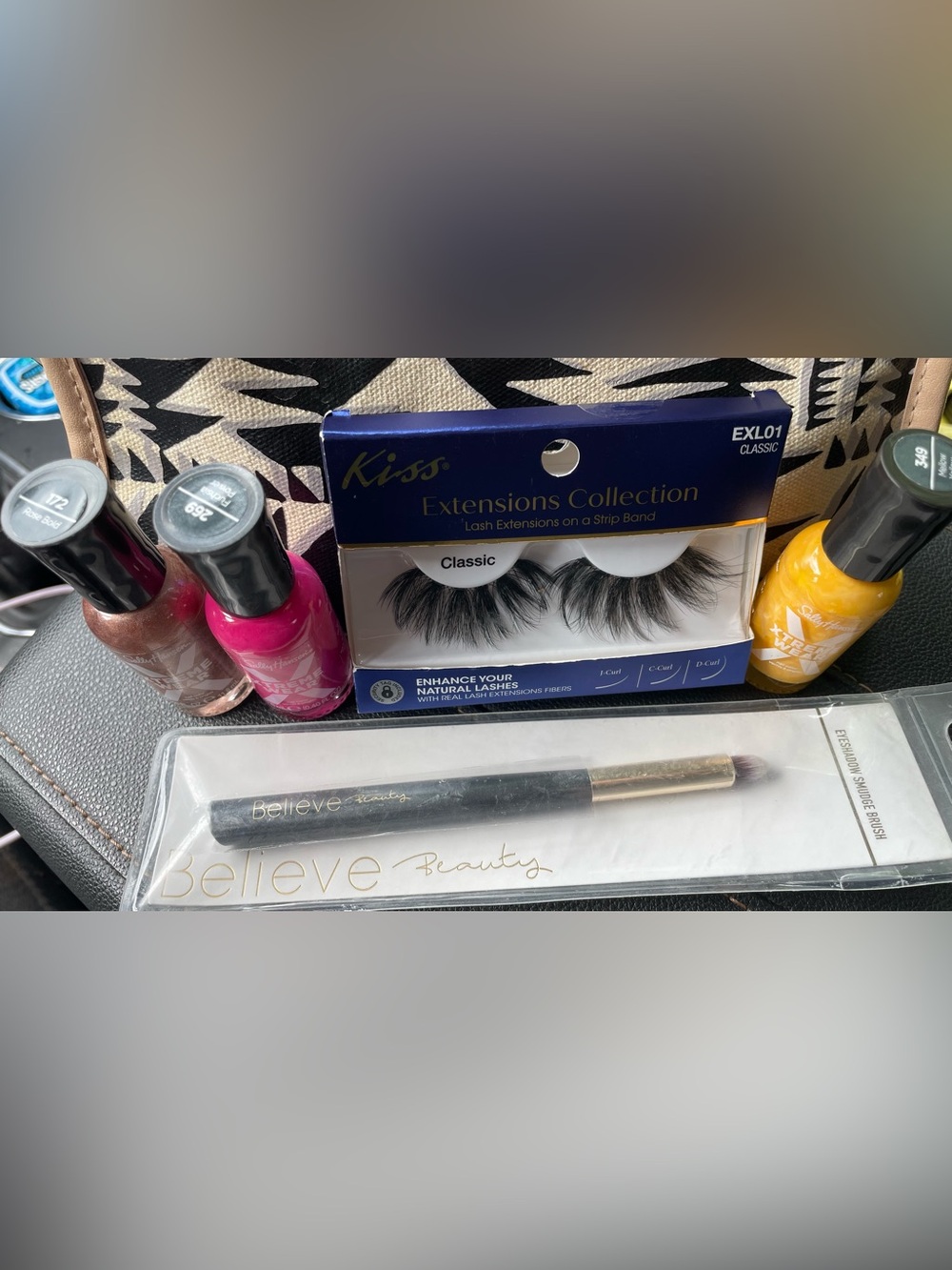 Beauty bundle including Kiss Extensions Collection Classic False Eyelashes